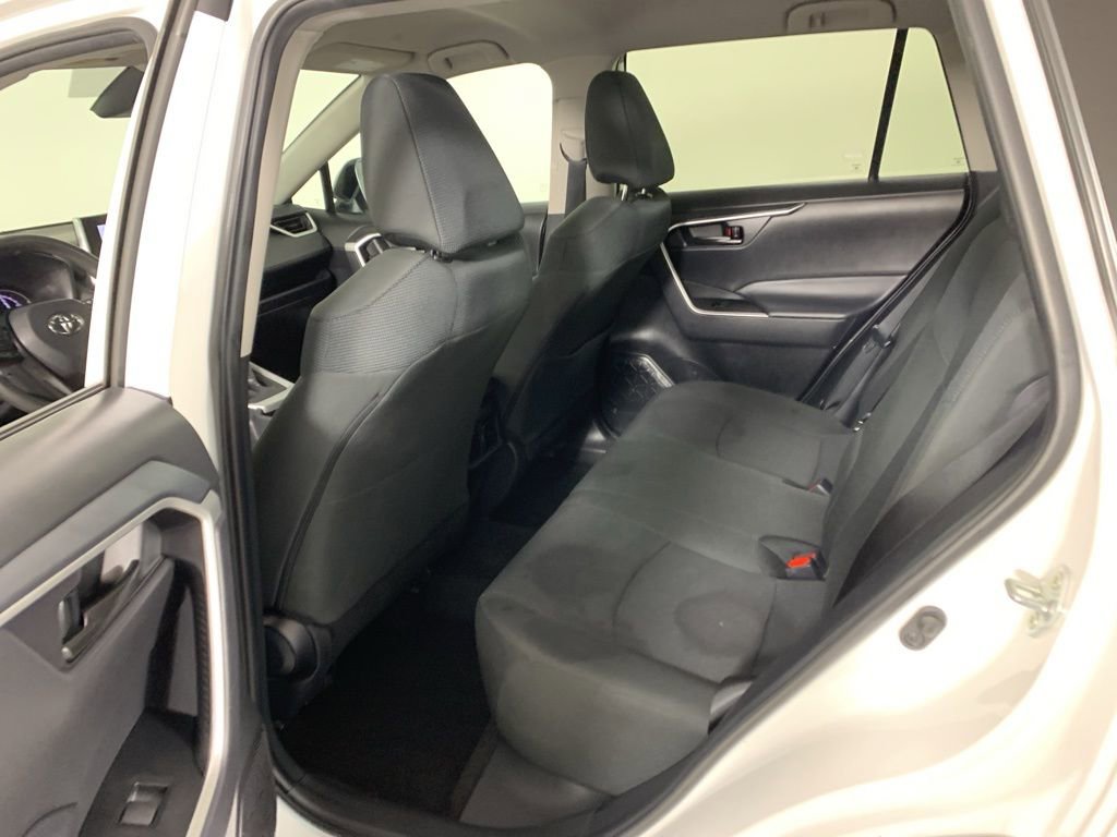 Used 2024 Toyota RAV4 LE AWD/4WD image 31