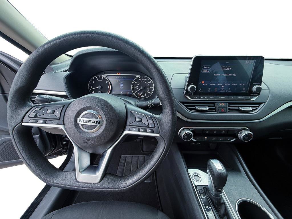 Used 2022 Nissan Altima 2.5 SV image 13