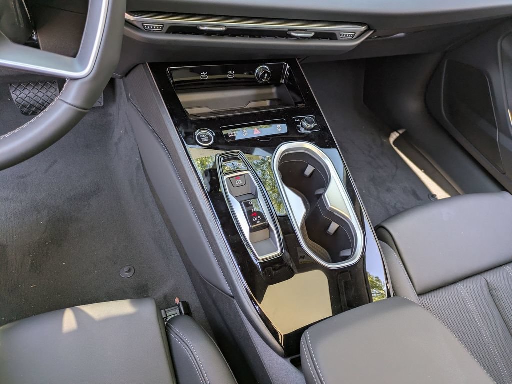 New 2026 Audi A6 Premium Plus AWD/4WD image 17