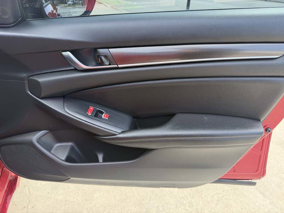 Used 2019 Honda Accord Sport image 23