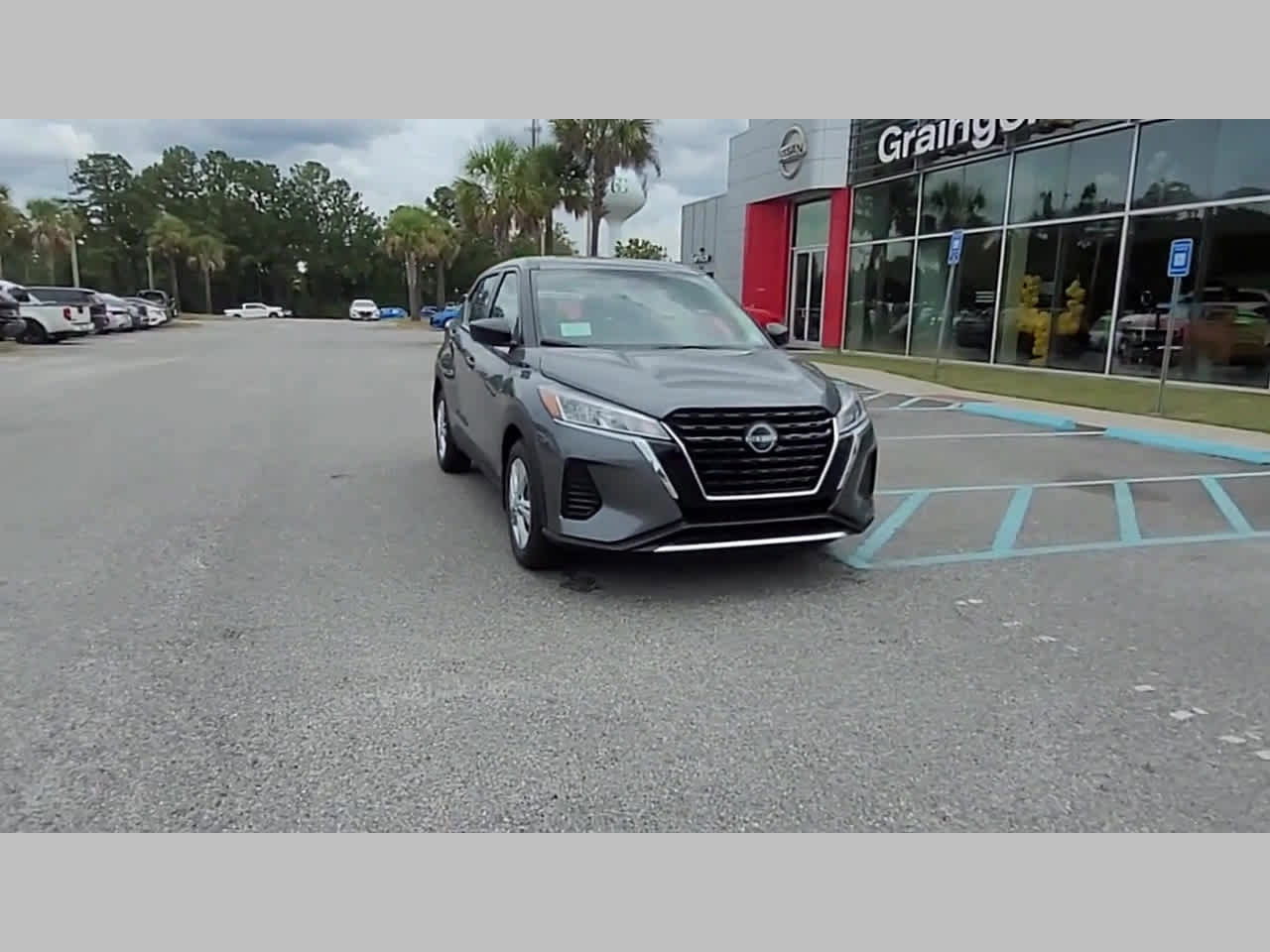 New 2025 Nissan Kicks Play S image 18