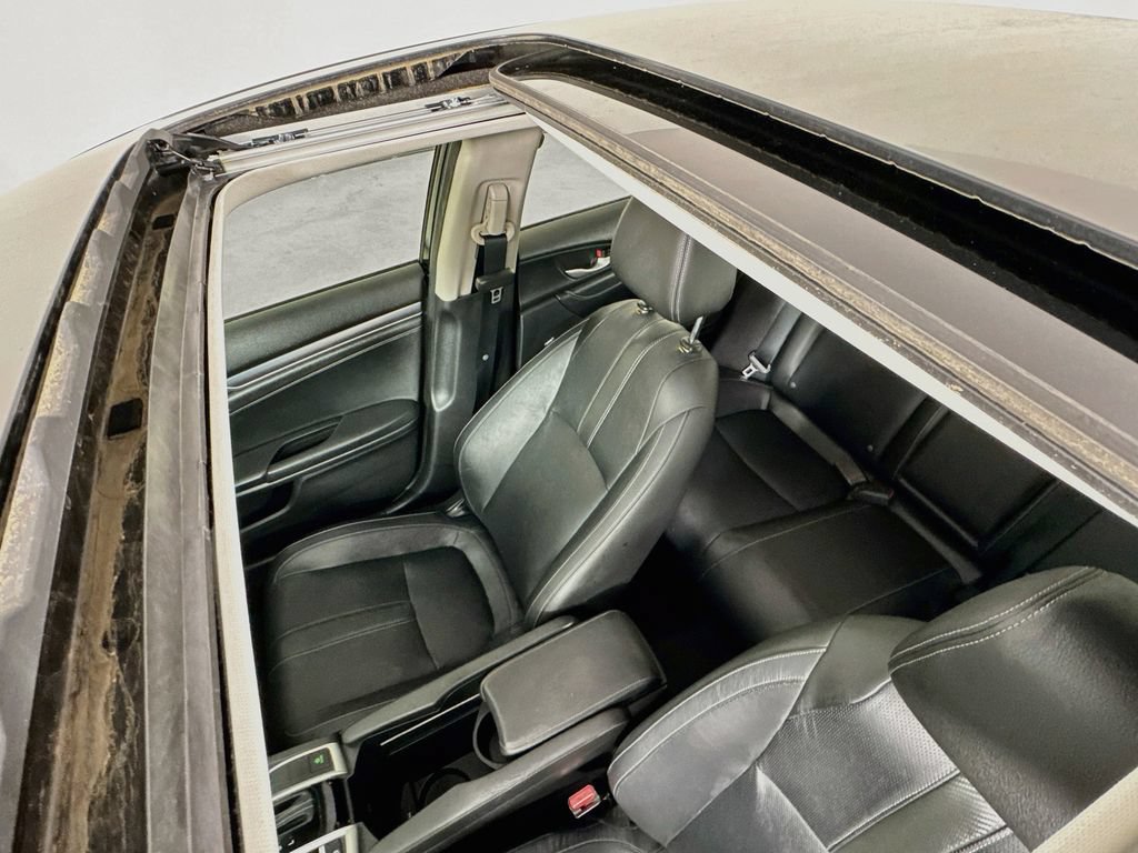 Used 2018 Honda Civic Touring image 25