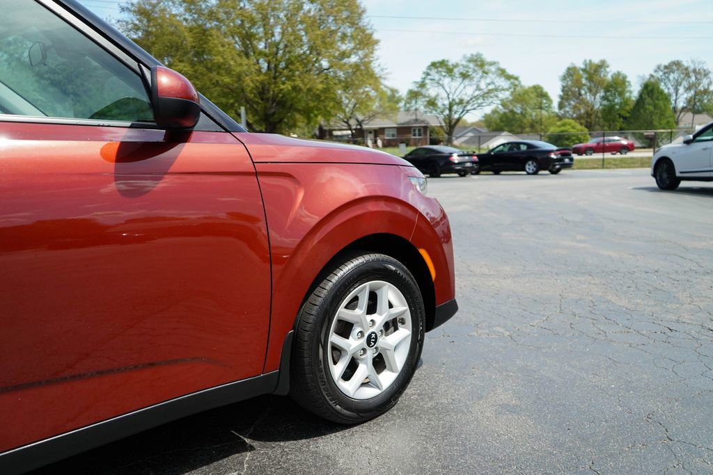 Used 2020 Kia Soul S image 11