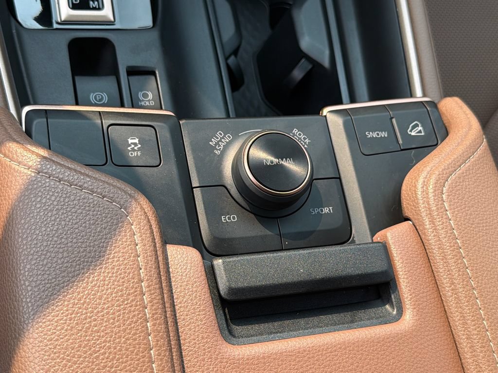 Used 2026 Toyota Grand Highlander AWD Hybrid image 31