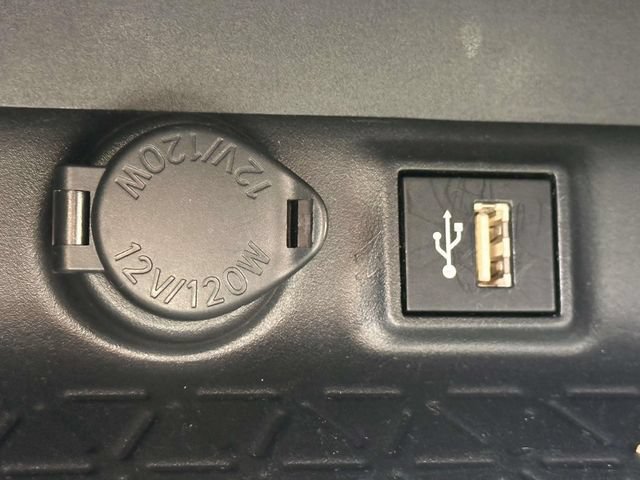 Used 2025 Toyota RAV4 XLE AWD/4WD image 37