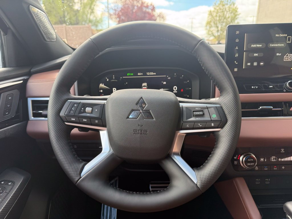 New 2026 Mitsubishi Outlander SEL AWD/4WD image 8