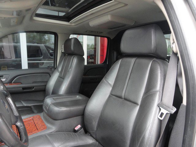 Used 2007 Chevrolet Avalanche LTZ w/ LTZ Preferred Equipment Group AWD/4WD image 11