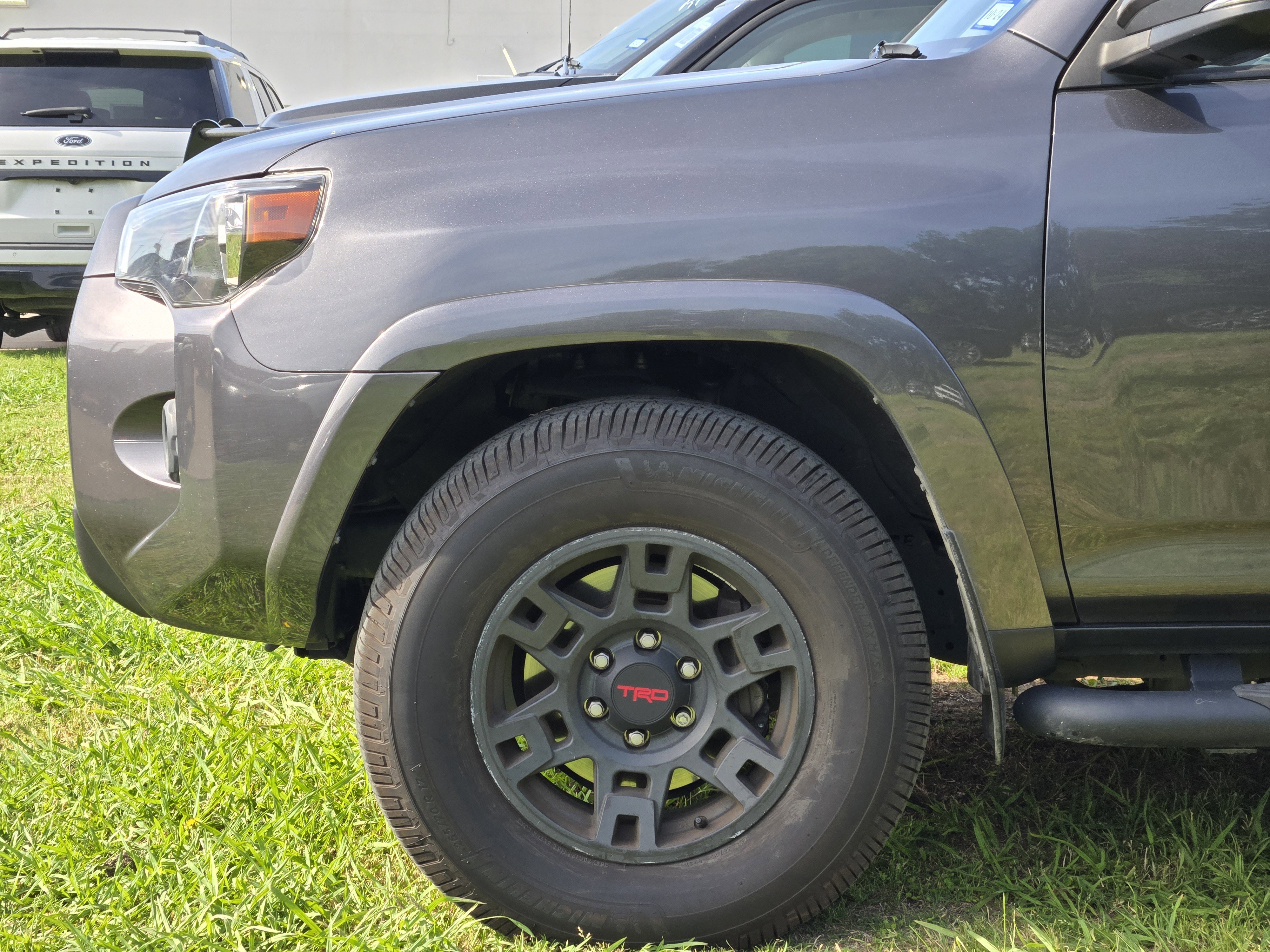 Used 2022 Toyota 4Runner SR5 Premium w/ Moonroof Package AWD/4WD image 8