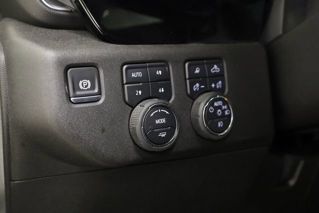 Used 2025 Chevrolet Silverado 3500 LTZ w/ LTZ Convenience Package image 13