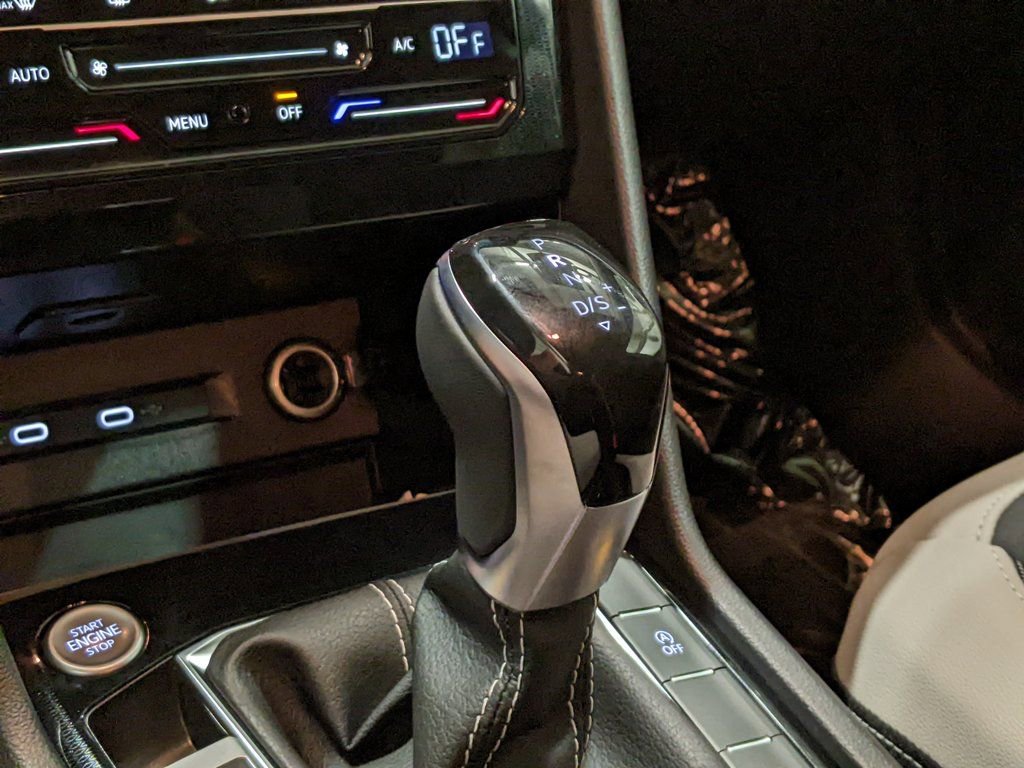 New 2026 Volkswagen Taos SE image 18