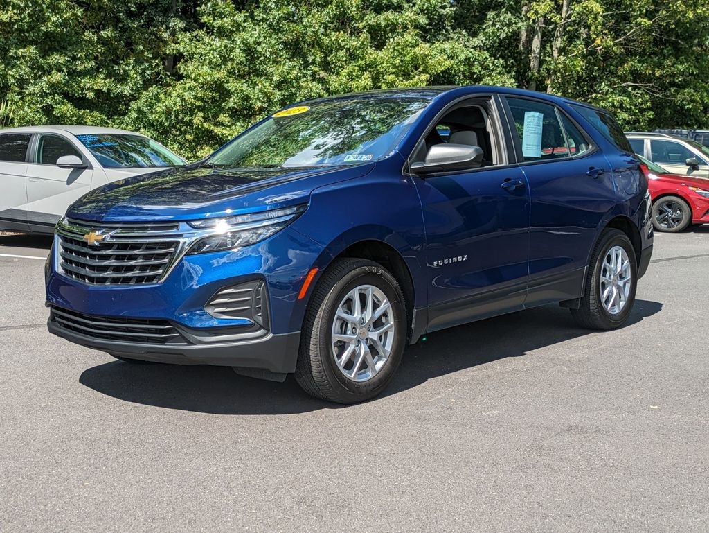 Used 2023 Chevrolet Equinox LS image 3