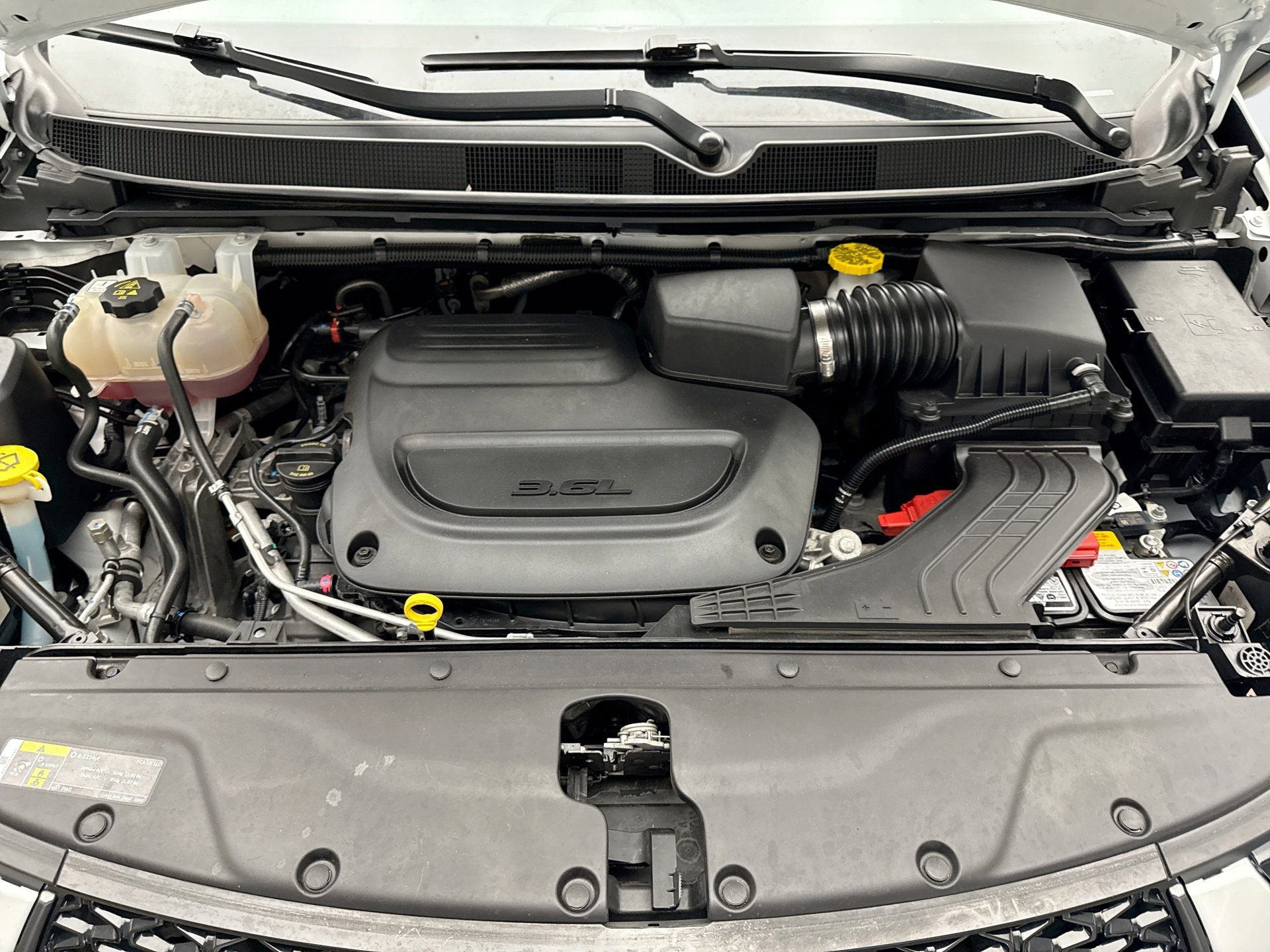 Used 2024 Chrysler Pacifica Touring-L w/ Road Tripper Package image 27