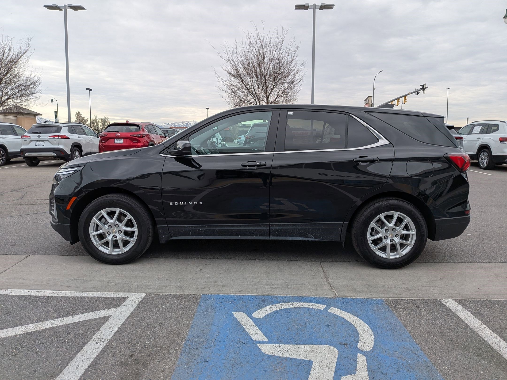 Used 2024 Chevrolet Equinox LT image 10