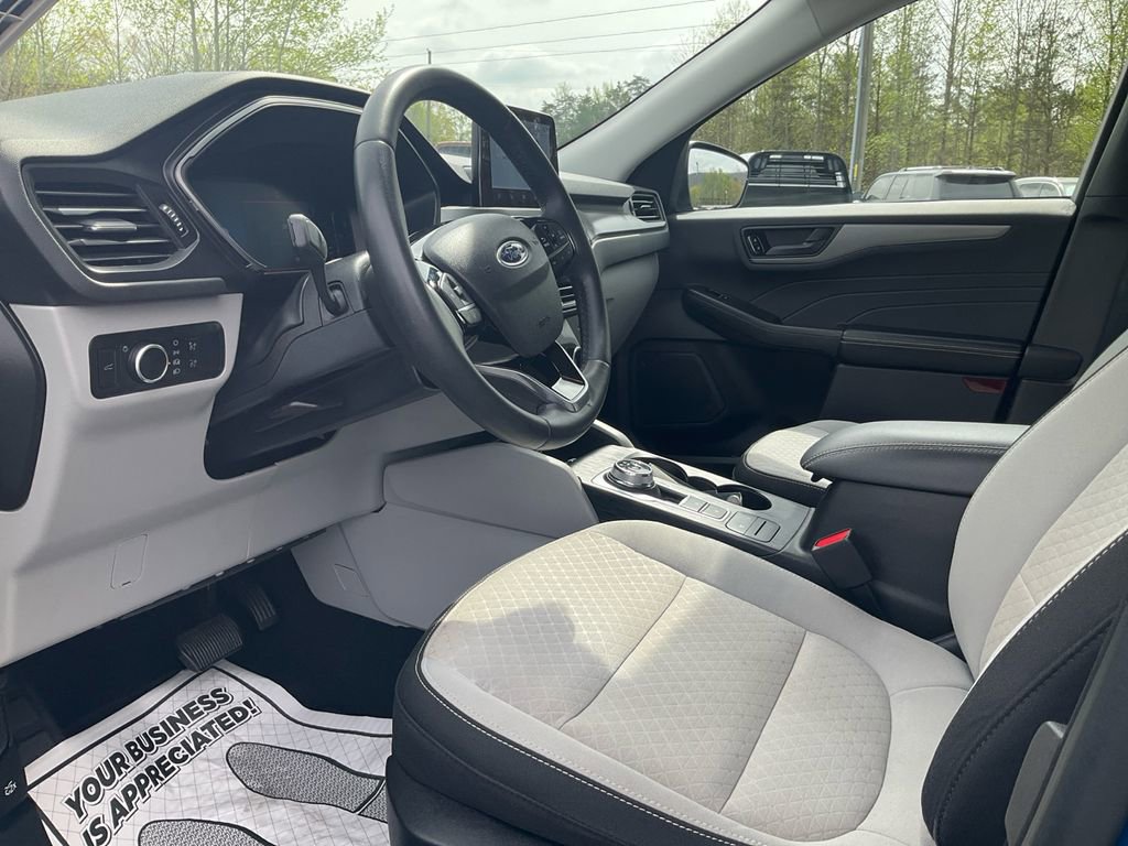 Certified 2023 Ford Escape Active w/ Cold Weather Package image 15