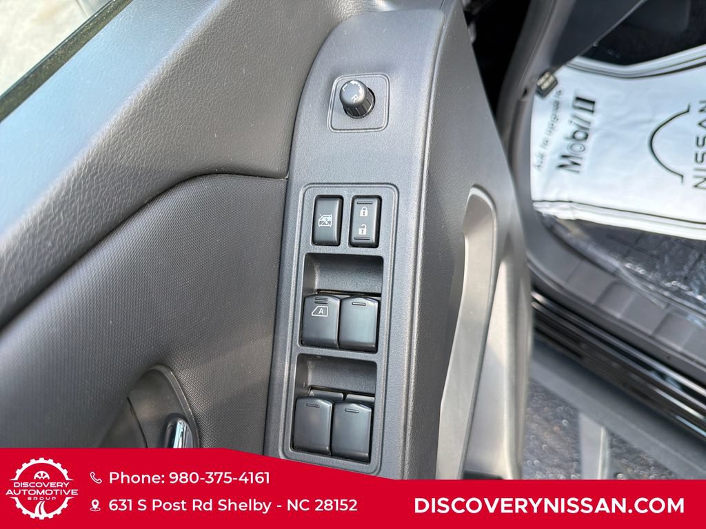 Certified 2023 Nissan Frontier SV w/ Technology Package AWD/4WD image 11