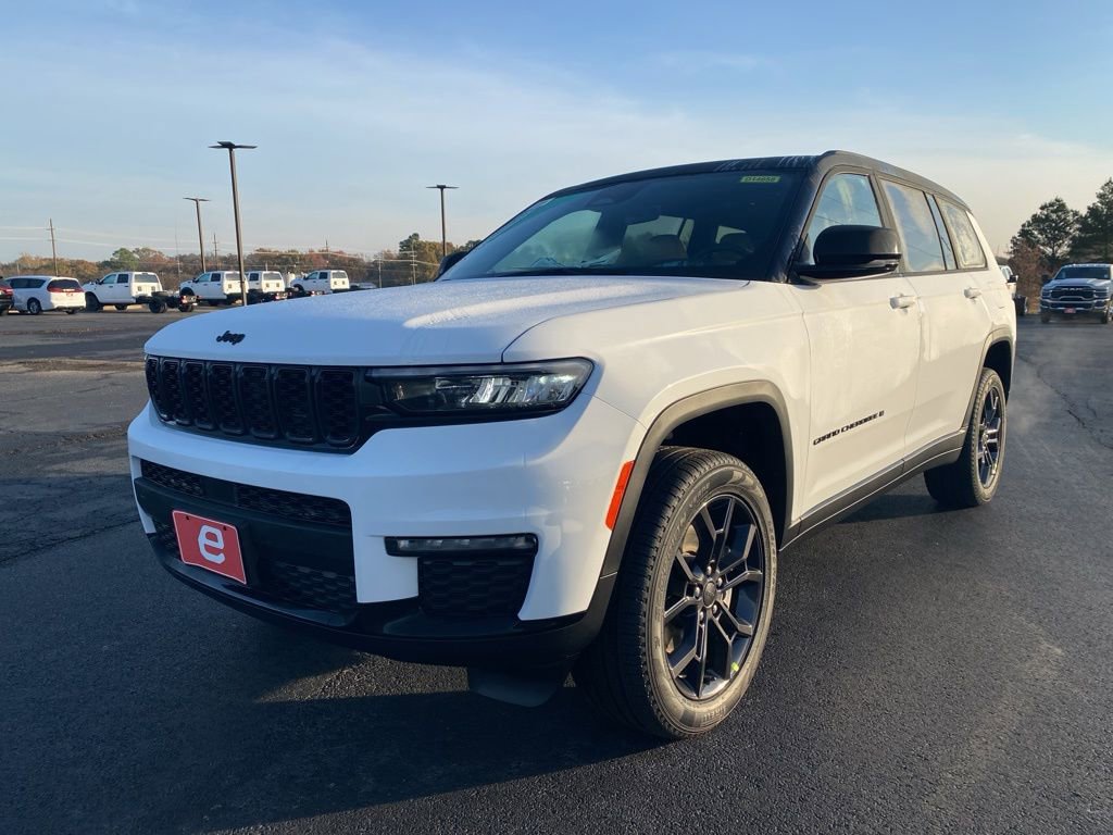 New 2025 Jeep Grand Cherokee L Limited image 3