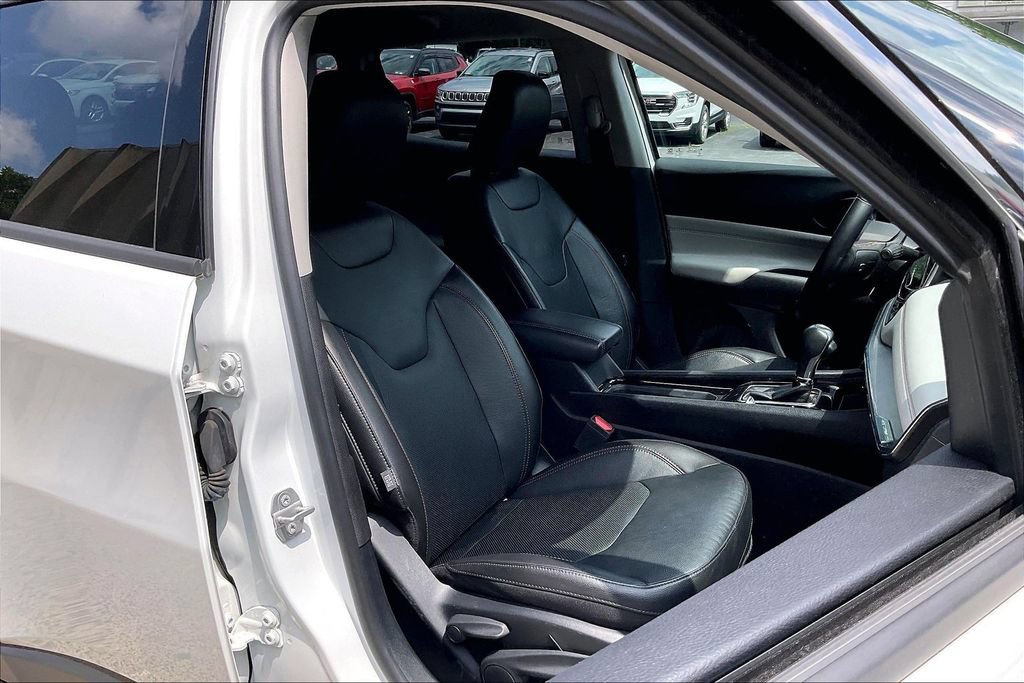Used 2022 Jeep Compass Limited AWD/4WD image 7