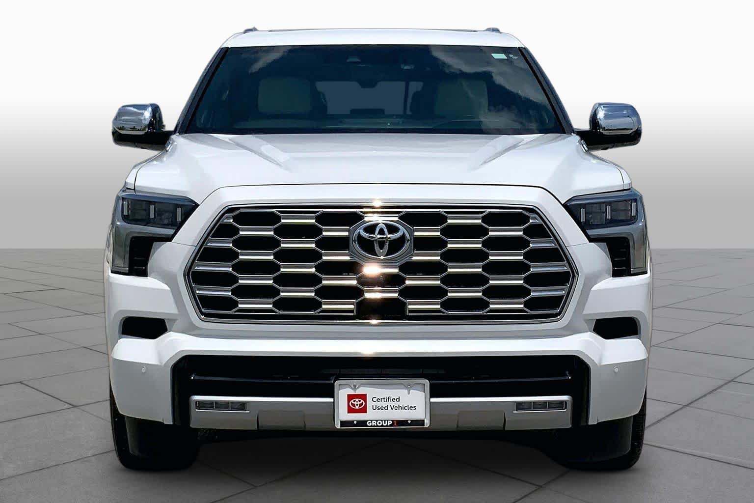Used 2023 Toyota Sequoia Capstone RWD image 4