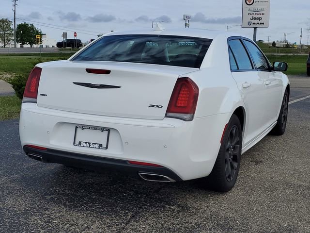 Used 2023 Chrysler 300 Touring L w/ Popular Equipment Group AWD/4WD image 7