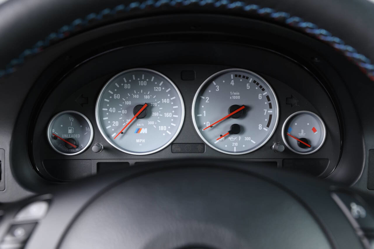 Used 2002 BMW M5 image 74