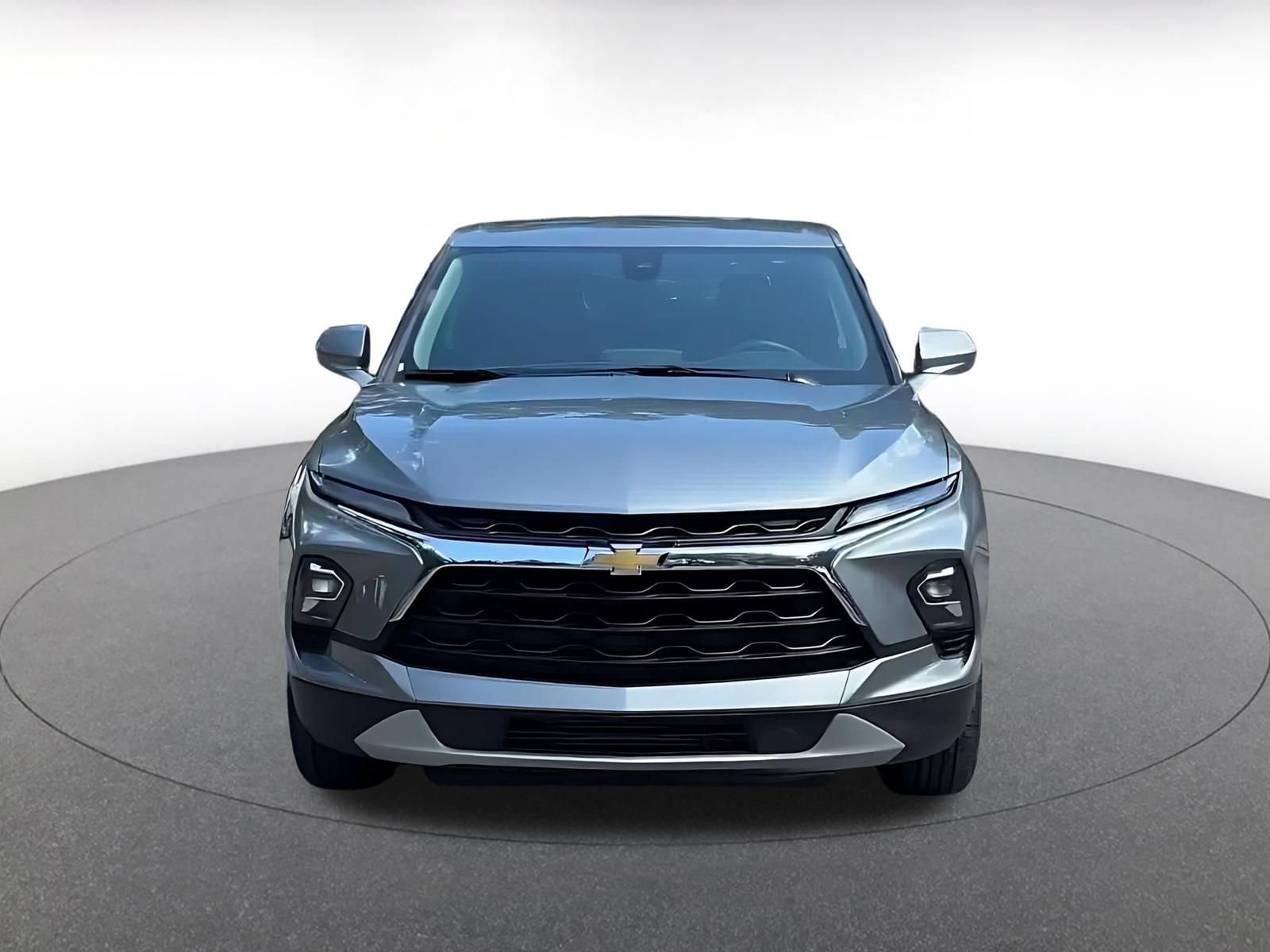 Used 2026 Chevrolet Blazer LT FWD image 4