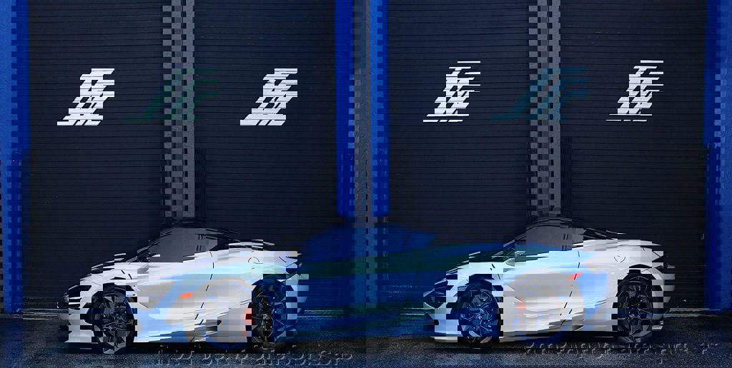 Used 2018 McLaren 720S Luxury RWD image 2