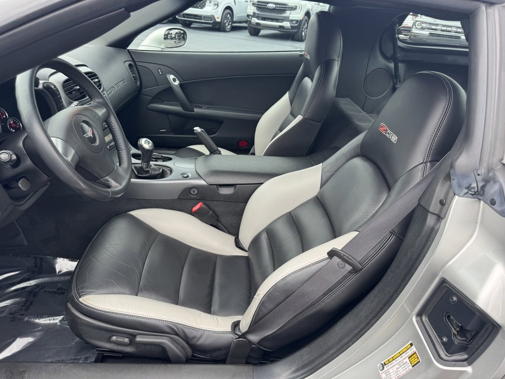 Used 2006 Chevrolet Corvette Z06 w/ Preferred Equipment Group image 17