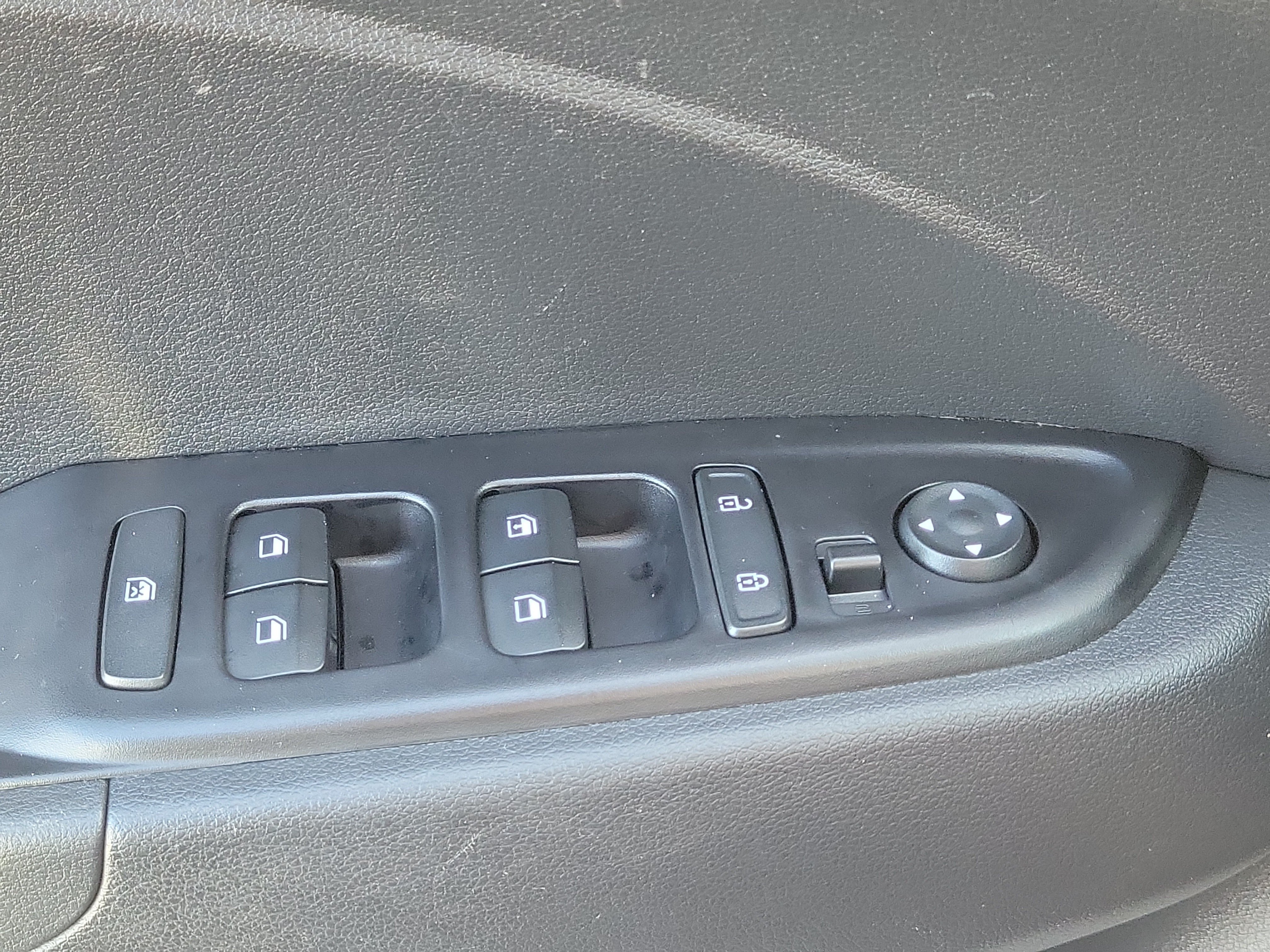 Used 2026 Hyundai Venue SE FWD image 27