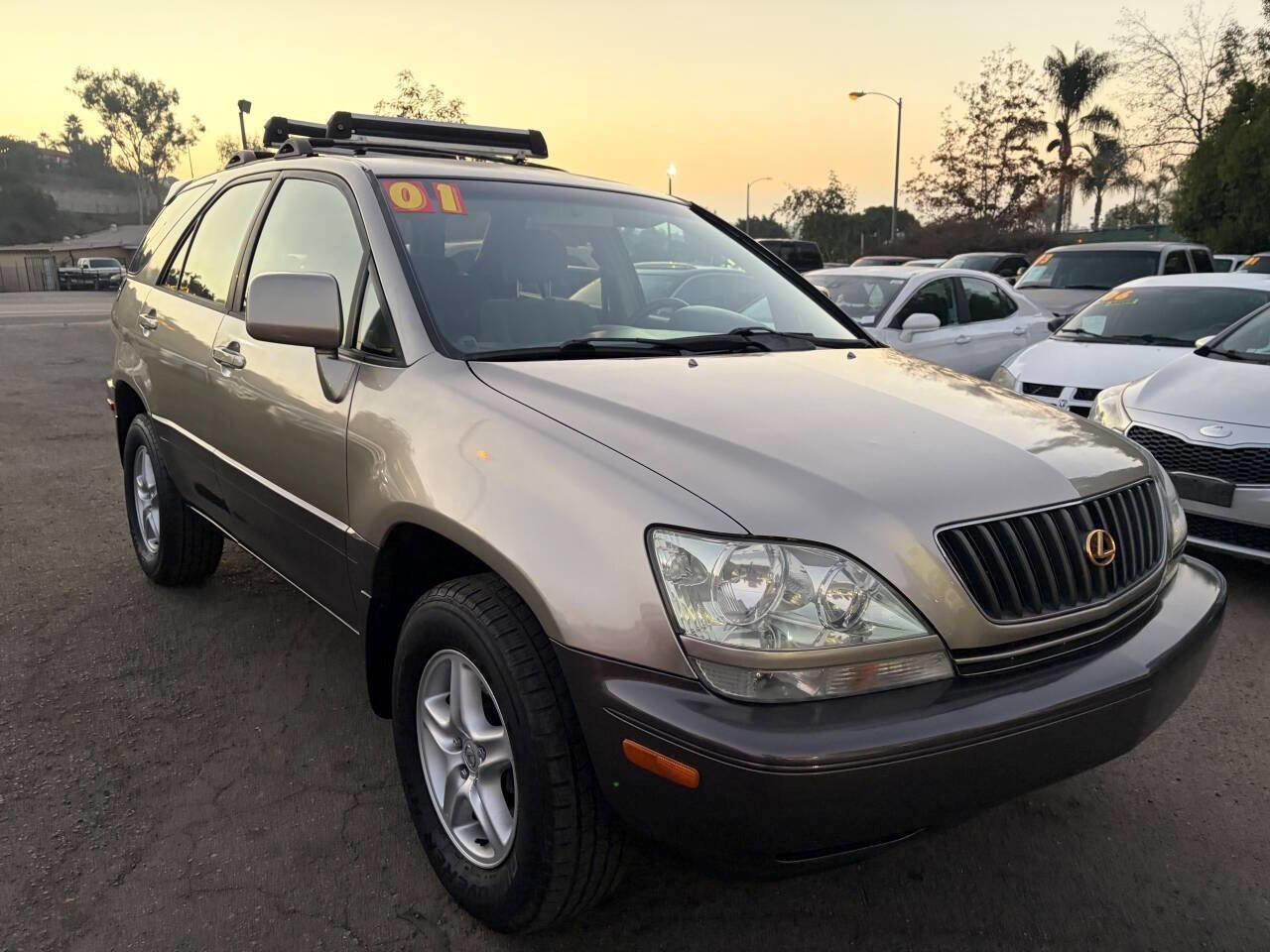 Used 2001 Lexus RX 300 FWD image 1