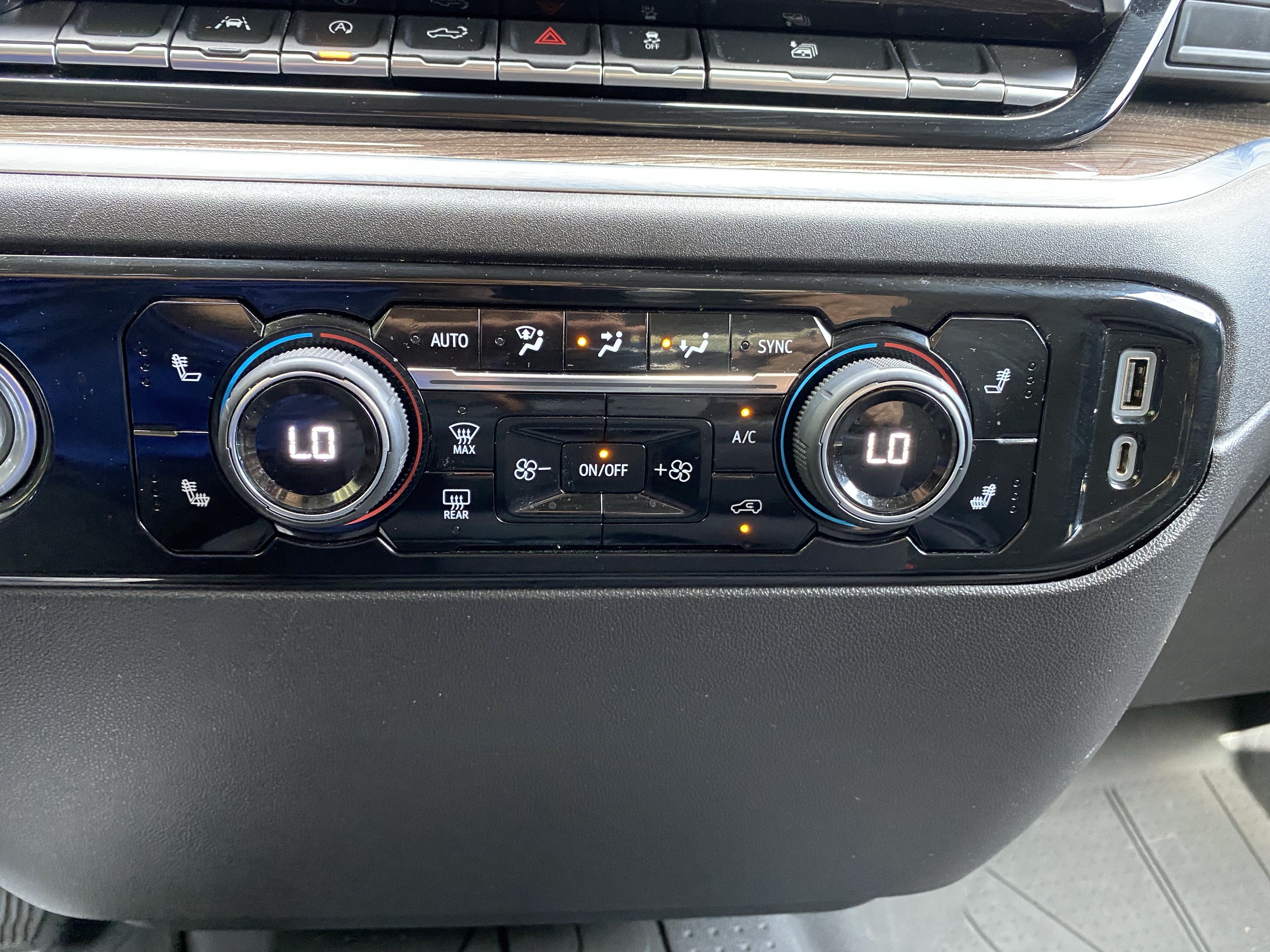 Used 2023 Chevrolet Silverado 1500 LT RWD image 29