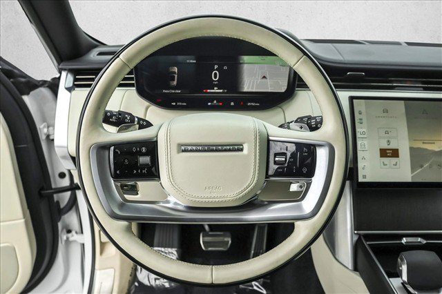 Used 2024 Land Rover Range Rover Long Wheelbase SE AWD/4WD image 16