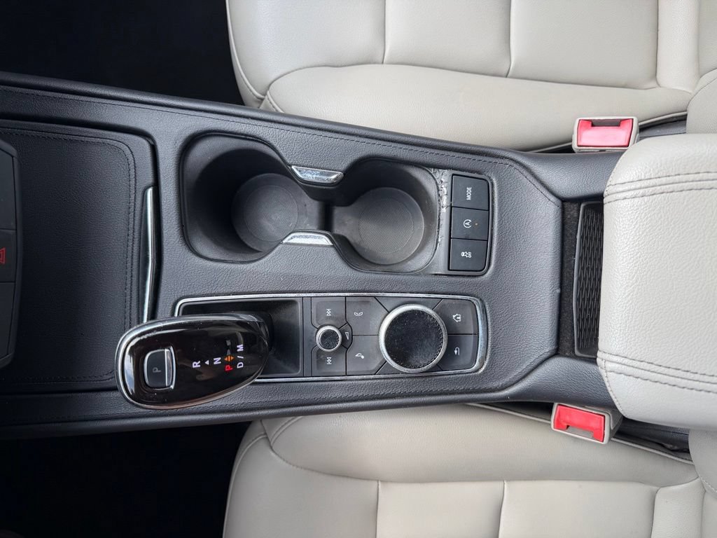 Used 2022 Cadillac XT4 Luxury FWD image 22