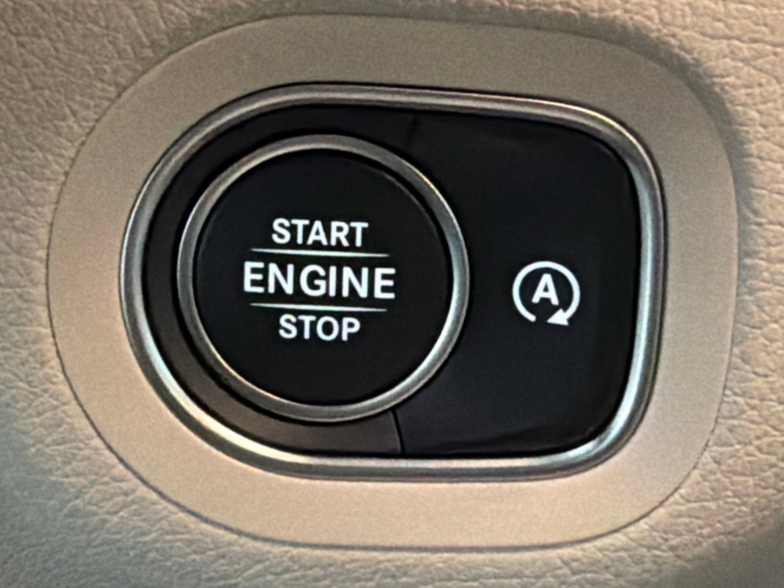 Used 2026 Mercedes-Benz GLS 580 4MATIC image 33