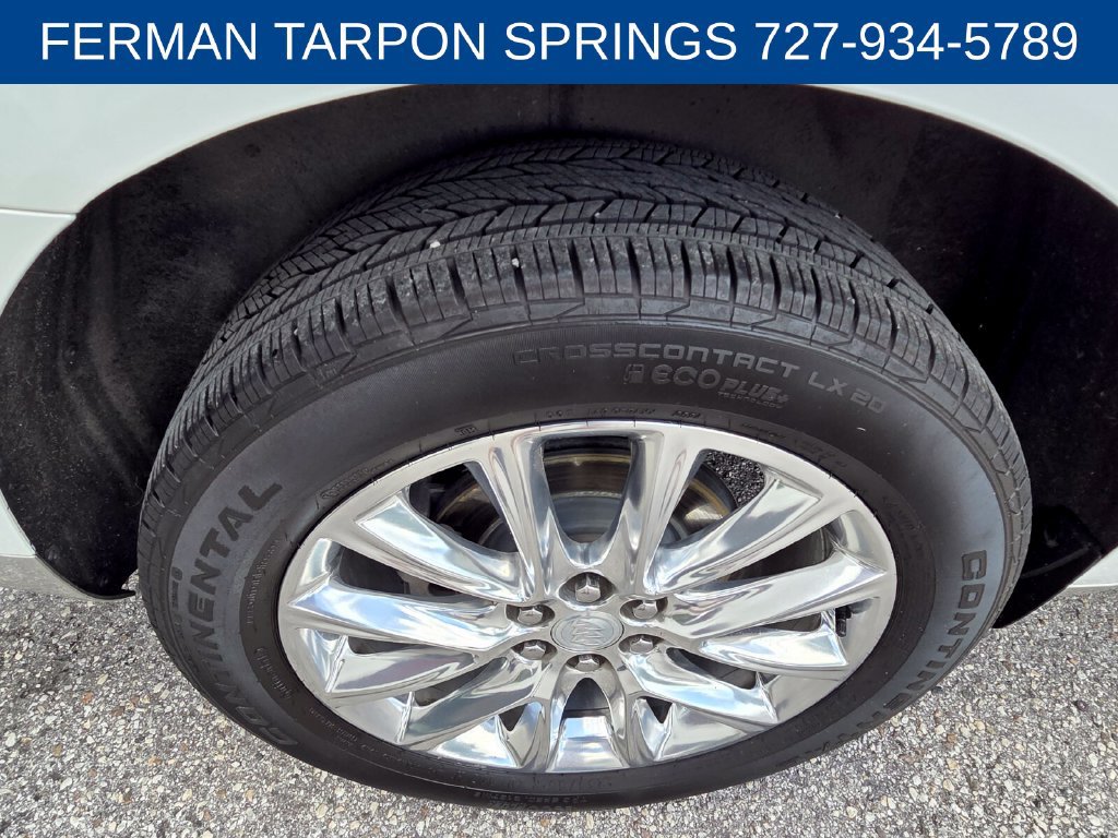 Used 2020 Buick Enclave Premium w/ Sun and Sites Package FWD image 31