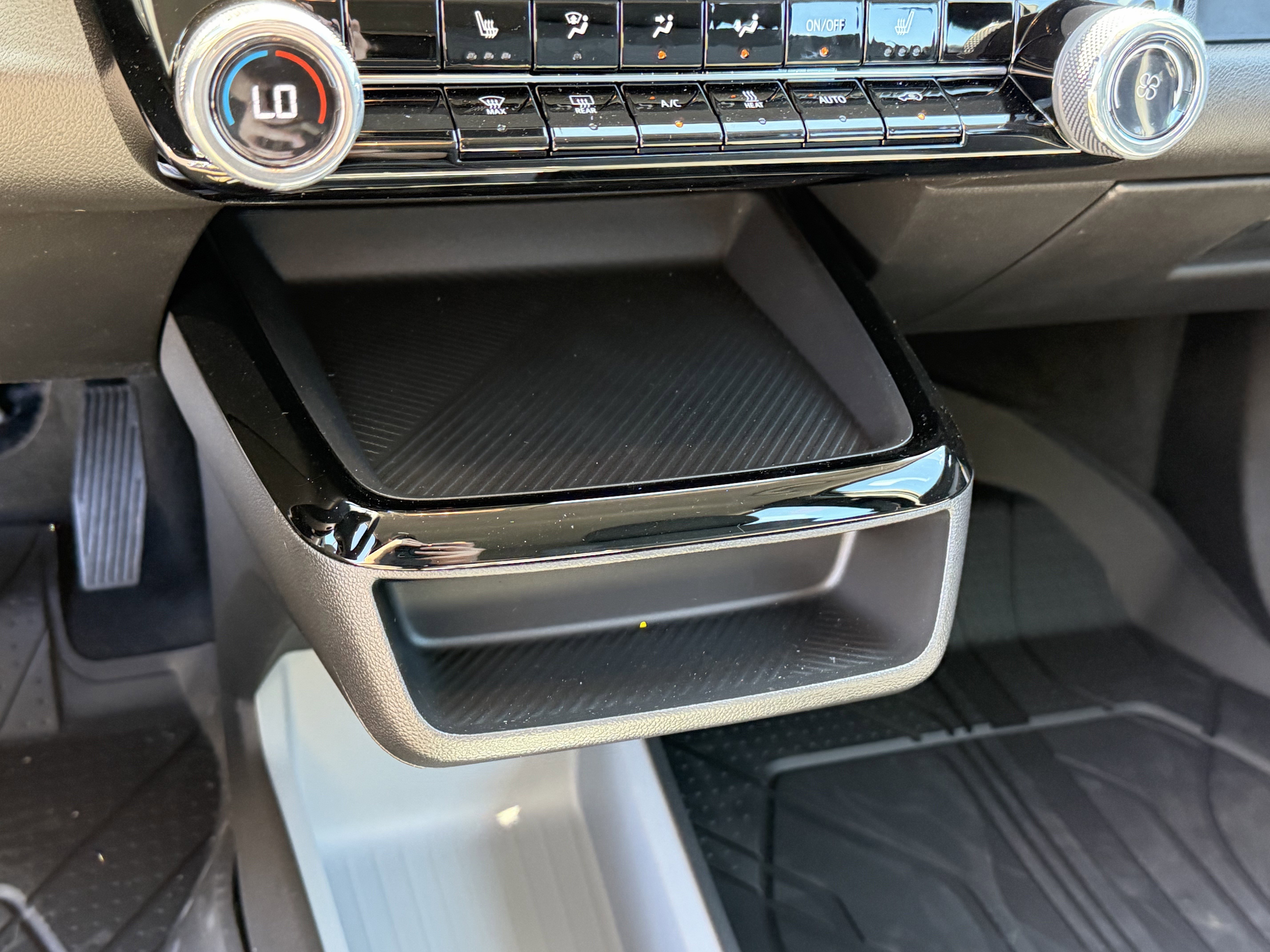 New 2027 Chevrolet Bolt LT w/ Comfort Package FWD image 23