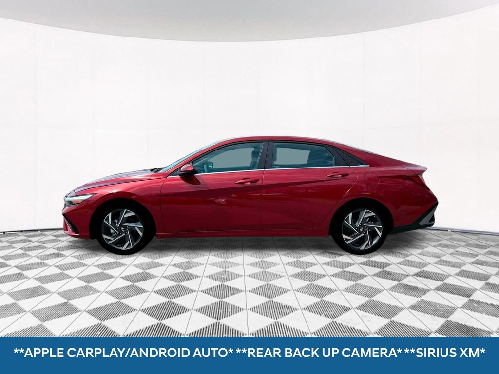 Certified 2024 Hyundai Elantra SEL w/ Convenience Package FWD image 4