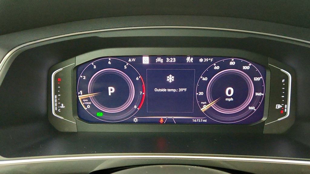 Used 2023 Volkswagen Tiguan SEL R-Line image 15