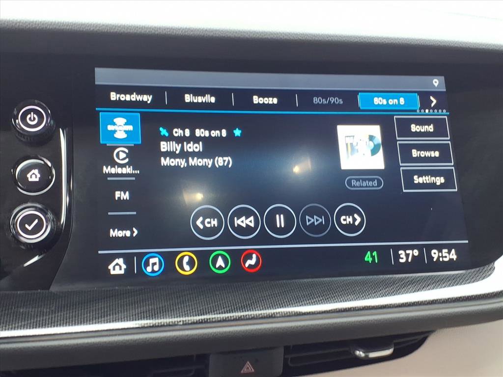 Used 2021 Buick Envision Essence w/ Technology Package I image 9