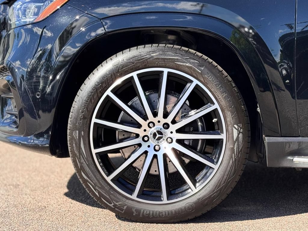 Used 2026 Mercedes-Benz GLS 580 4MATIC image 11