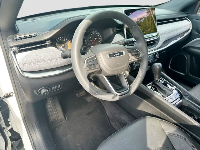 Used 2023 Jeep Compass Latitude AWD/4WD image 10