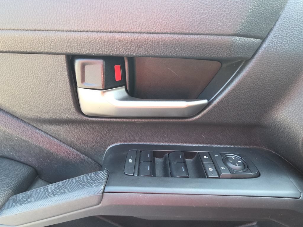 Used 2025 Toyota Tacoma TRD Off-Road AWD/4WD image 15