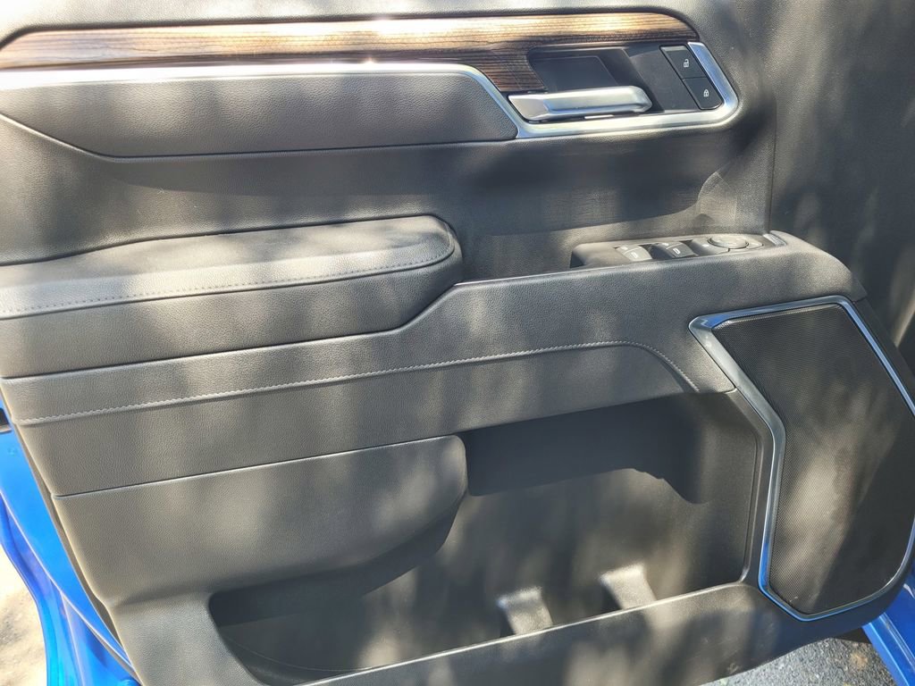 Used 2025 Chevrolet Silverado 1500 LT AWD/4WD image 15