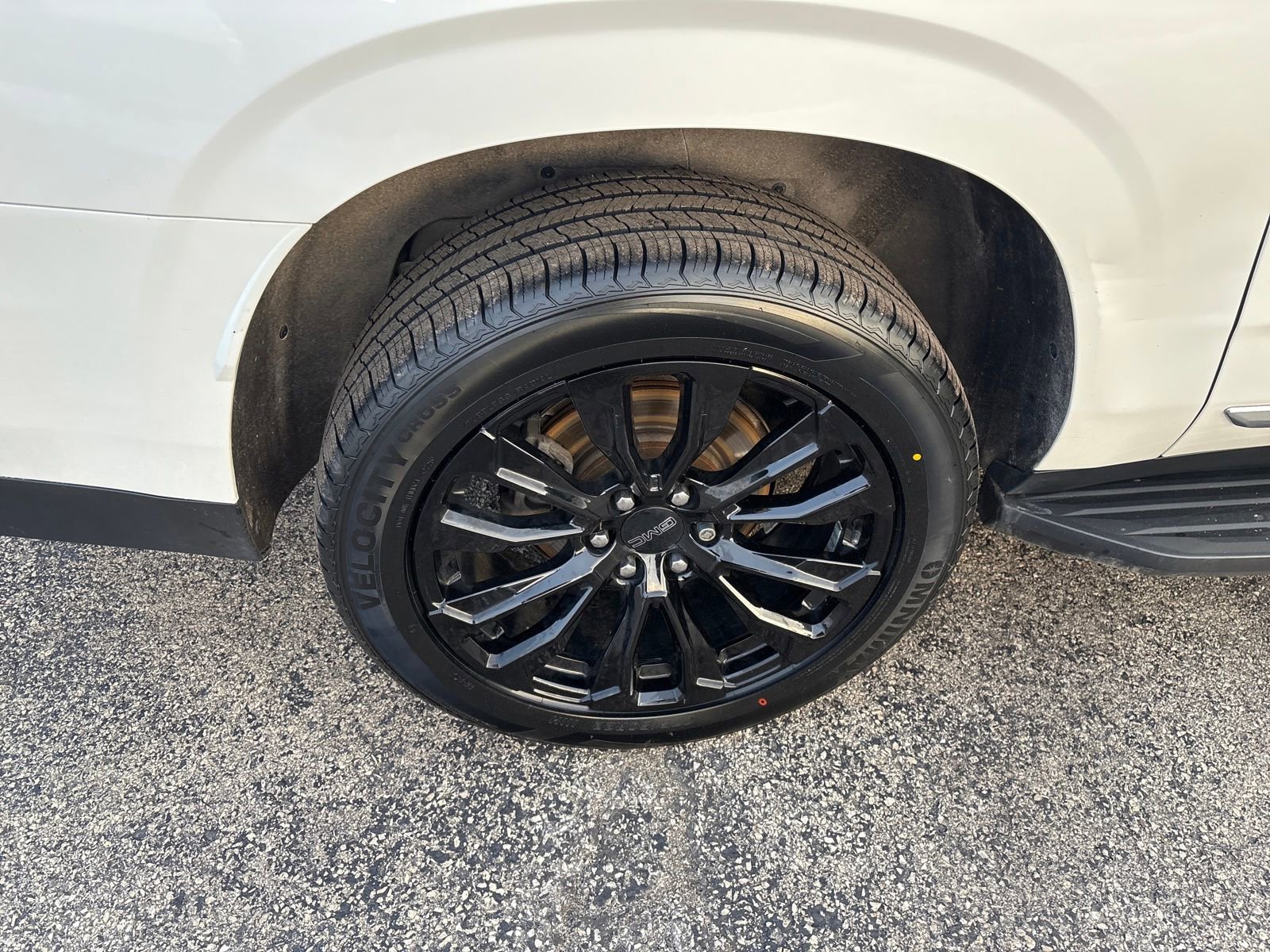 Used 2021 GMC Yukon XL Denali image 32