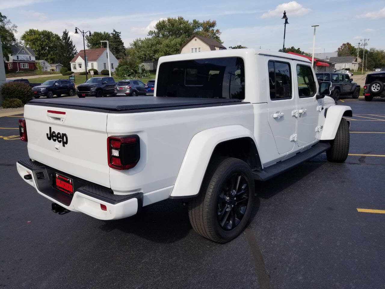 Certified 2021 Jeep Gladiator Overland AWD/4WD image 10