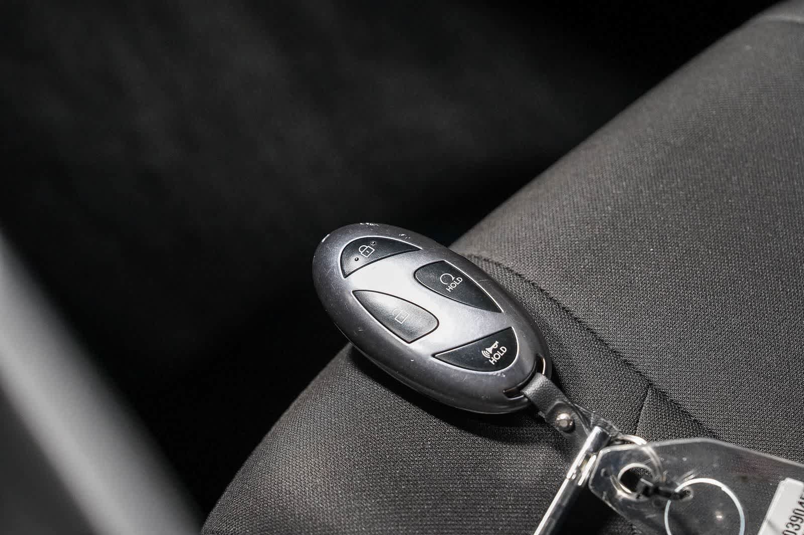 Used 2025 Hyundai Elantra Sport FWD image 27