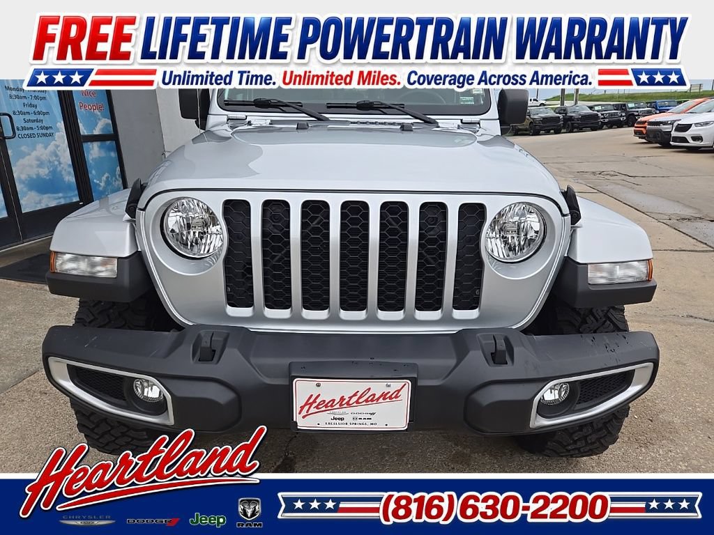 Used 2023 Jeep Gladiator Sport AWD/4WD image 16