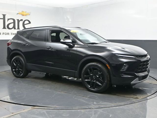 Used 2023 Chevrolet Blazer LT w/ LPO, Black Grille Bar Package image 6