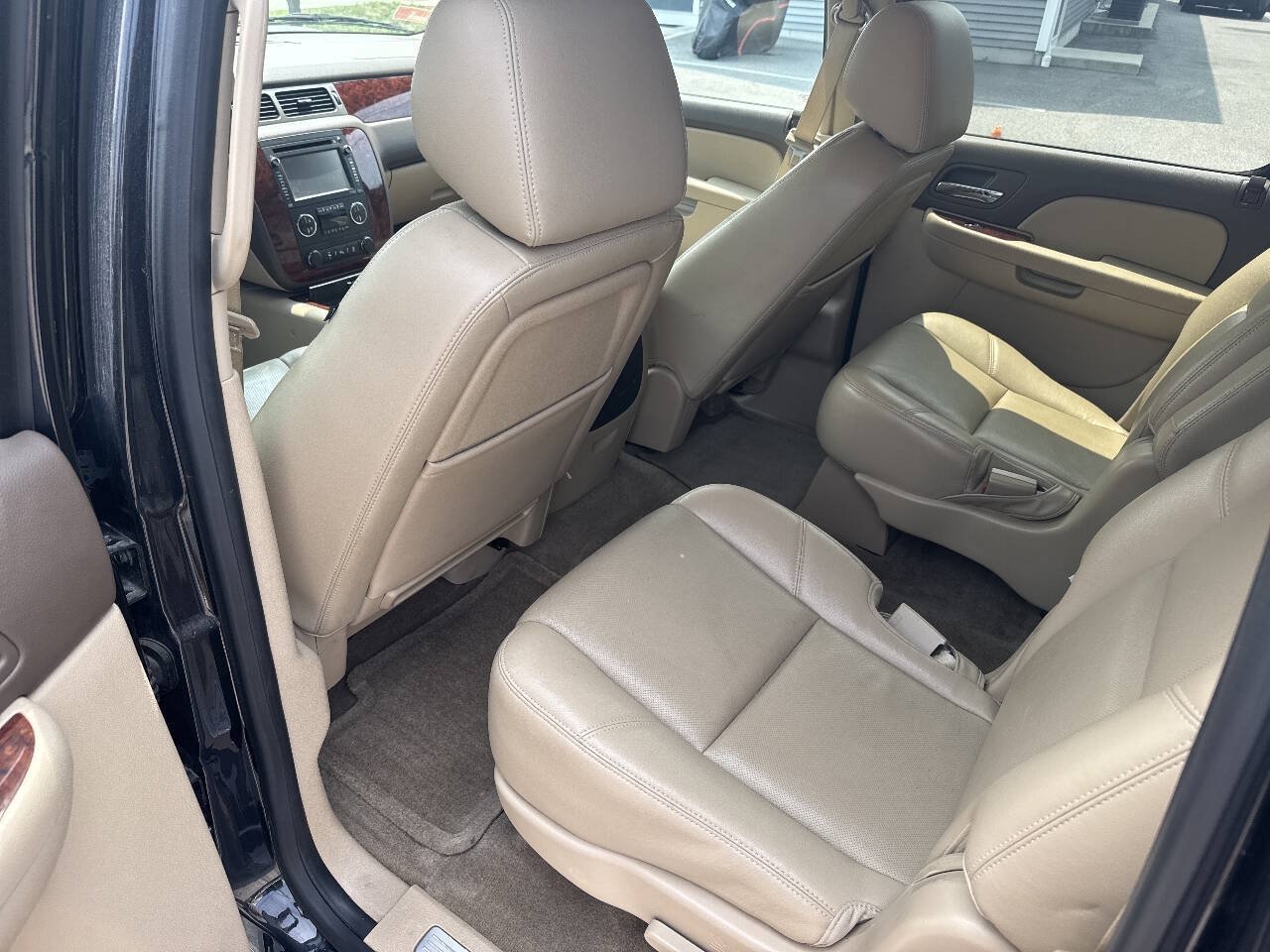 Used 2013 Chevrolet Suburban LTZ AWD/4WD image 12