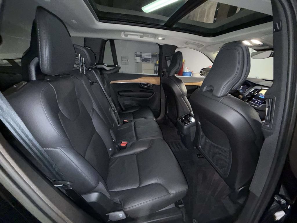 Used 2023 Volvo XC90 B6 Plus w/ Protection Package Premier AWD/4WD image 16