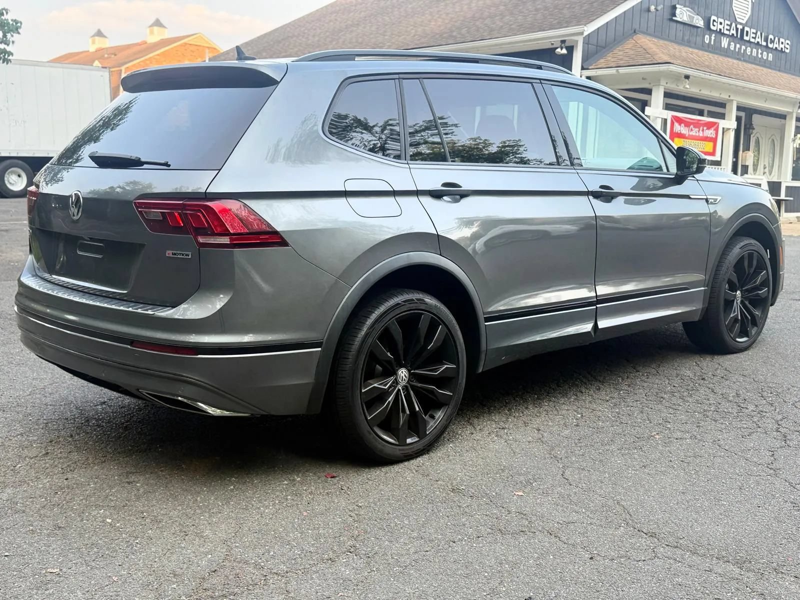 Used 2021 Volkswagen Tiguan SE R-Line w/ 3rd Row Seat Package AWD/4WD image 7